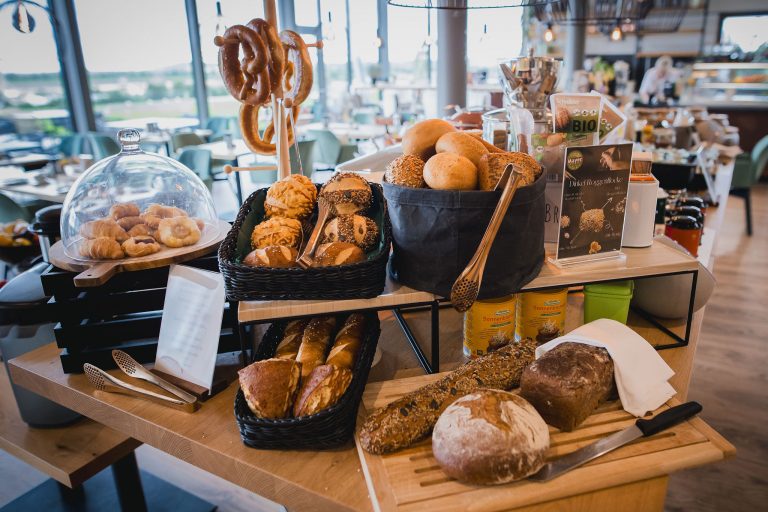 MEINWEINZUHAUSE, Frühstücksbuffet